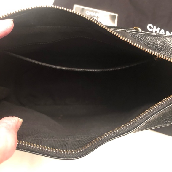 ❌SOLD❌Authentic Chanel Quilted Caviar Shoulder Bag - Picture 5 of 8